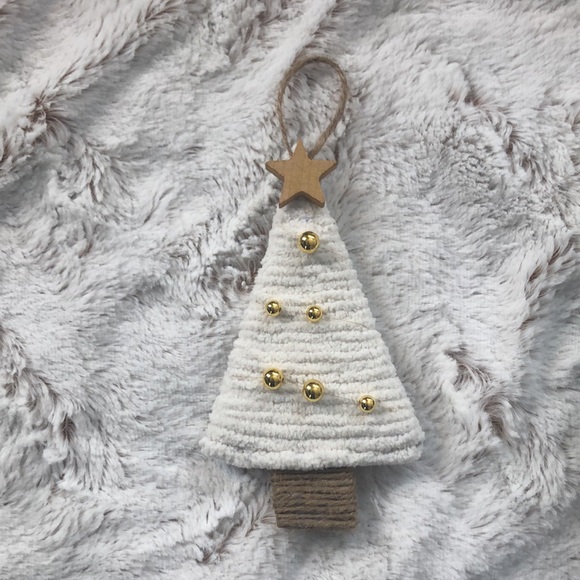 Handmade Yarn Wrapped Christmas Tree Ornaments - Picture 4 of 15
